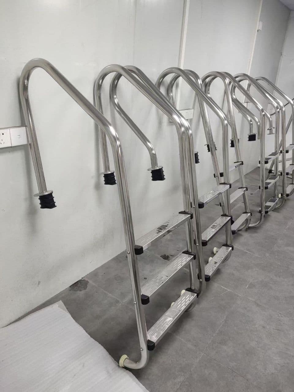 Pool Ladder (2–6 Steps)